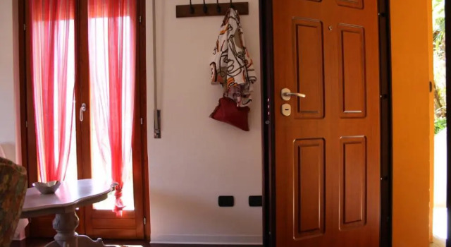 Melograni 28, Prenota Hotel Omegna 
