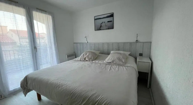 Апартаменты Appartement Les Pieds dans l'eau