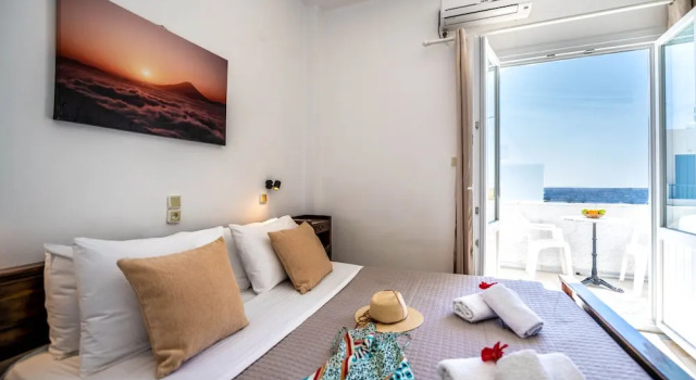 Двухместный номер Standard с балконом Join Us Low Cost Rooms