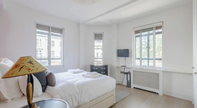 Двухместные апартаменты с балконом Sleek & Stylish 1BD Flat w/ Balcony - Kings Road