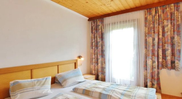 Large Apartment in Salzburg With Swimming Pool, Rezerwuj Apartament Hotele w Salzburg z parkingiem, Parking