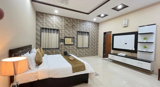 GoBravo 11 6BHK Farm with Pool Sohna Road Gurgaon