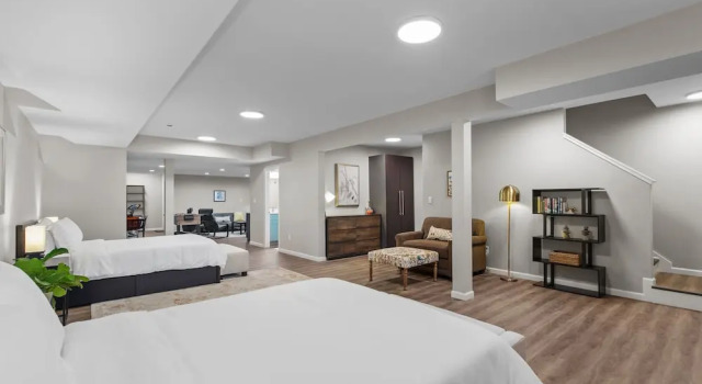 Коттедж Uptown Elegant Escape | JZ Vacation Rentals