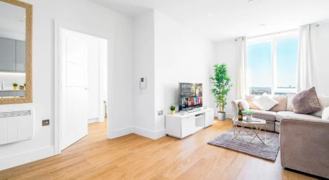 Апартаменты Beautiful City Centre Suite - Secure Parking - China Town - Top Rated