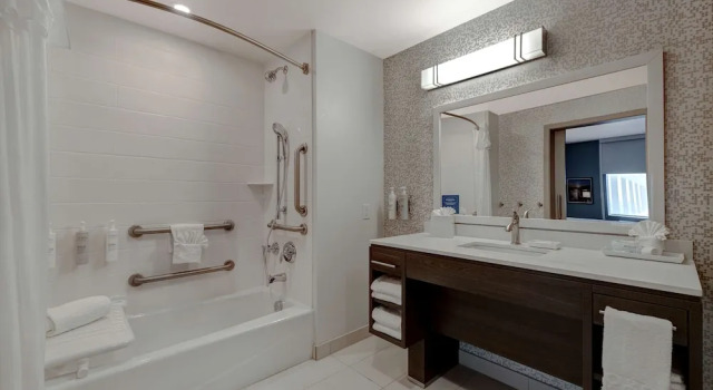 Двухместная студия Mobility/Hearing Accessible with Tub Home2 Suites By Hilton Las Vegas Northwest
