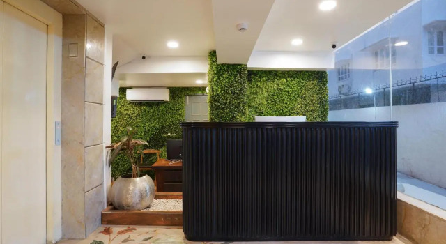 Uptown Hotel, Забронировать Отель Отели Нагпур с парковкой, рядом с Железнодорожный вокзал Нагпур, Парковка
