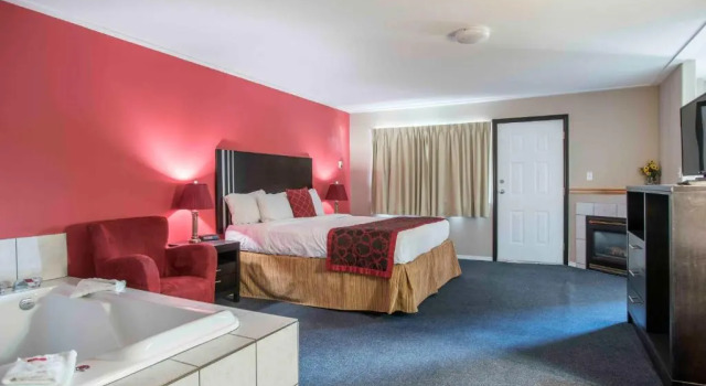 Люкс Ramada Limited 100 Mile House