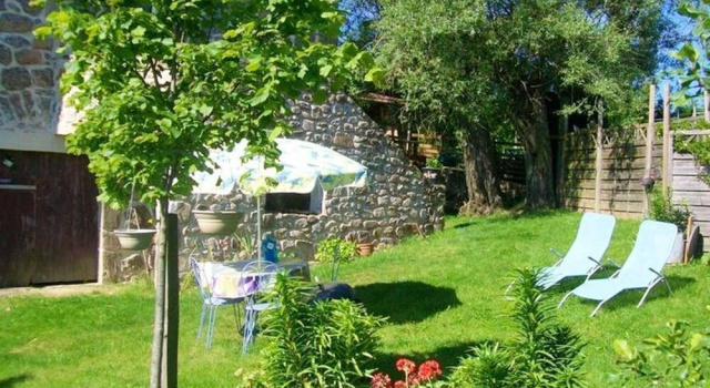 Holiday Home Chemin De La Blachonne, Rezerwuj Hotel Hotele w Ardèche z parkingiem, Parking