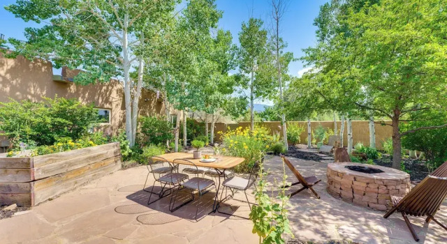 Коттедж Mtn-view Retreat w/ Hot Tub in New Mexico!