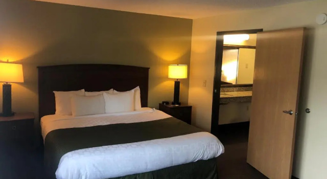 Люкс c 1 комнатой Cobblestone Hotel & Suites - Wisconsin Rapids