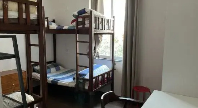 Кровать в общем номере (женский номер) Ningbo Ivory Guest Youth Hostel
