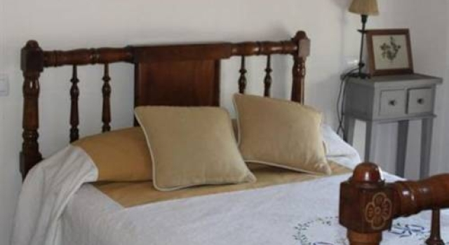 Casa Adolfo, Book Hotel Hotels in Aragon with Parking, Parking