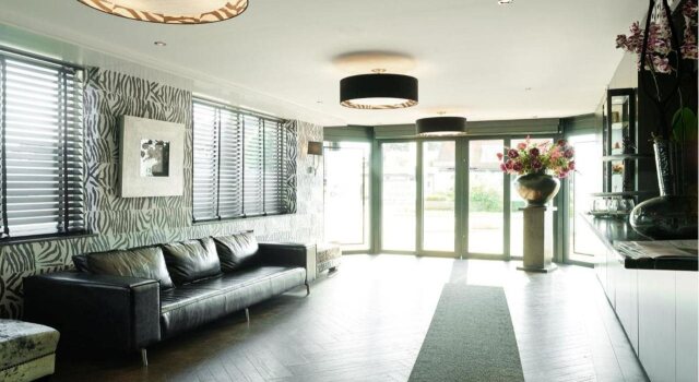 Boutique Hotel Chariot - Amsterdam Schiphol Airport, Забронировать Отель Отели Южной Голландии 4 звезды, 4*