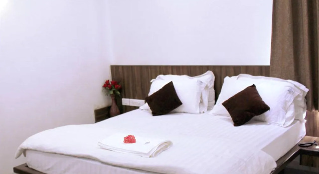 Hotel Grand Ambience, Rezervovat Hotel Hotely v Gujarat s parkováním, Parkování