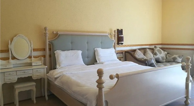 marvellous hotel with great lake view, Rezerwuj Hotel Hotele w Shenzhen z parkingiem, Parking
