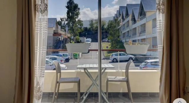 Апартаменты T2 - Cantebazi 3 Etoiles- Plage de Saint-Leu