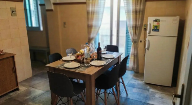 Apartment 94m2, center of Sitia, WiFi, 350m beach, Забронировать Апартаменты/квартира Отели East Crete с парковкой, Парковка