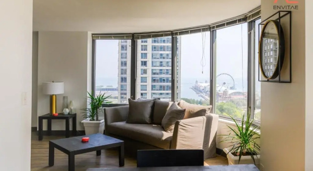 ENVITAE 2BR Vibrant High-Rise Penthouse, Забронировать Отель Отели Чикаго с бассейном, рядом с Школа права Северо-Западного университета, Бассейн