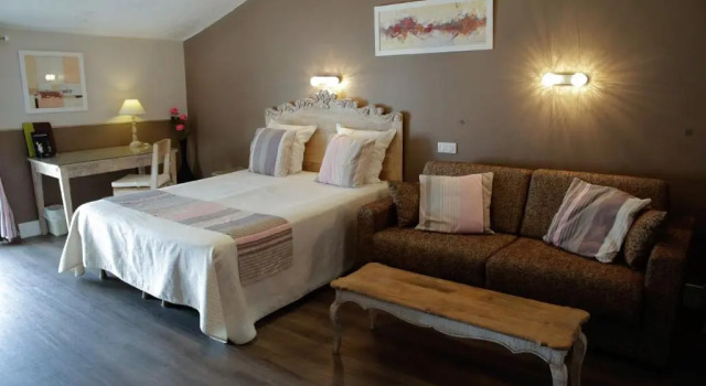Четырёхместный номер Superior Hotel Toppin