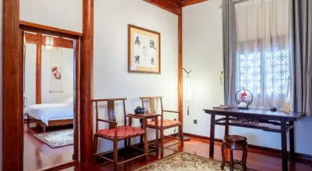 Двухместный люкс с видом на сад Sichenyuan culture Resort Hotel (Jianshui Ancient City)
