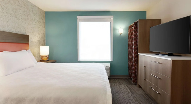 Двухместный люкс Accessible Home2 Suites By Hilton Portland Airport