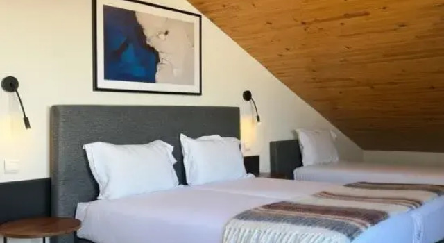 Трёхместный номер Standard с балконом Hotel Emeraude