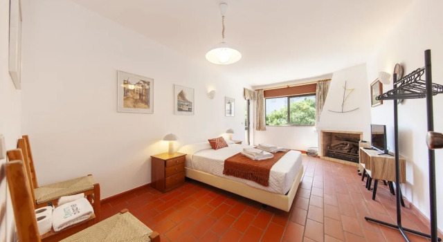 N 02 - Bedroom 2 in Amaro Sight Guesthouse, Varaa Hotelli Lagos Albufeira