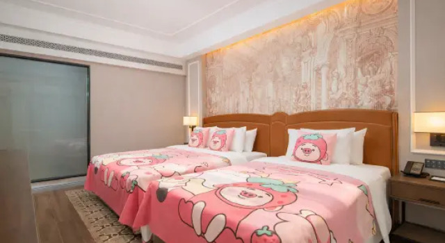 Тент Vienna International Hotel (Longquan Square, Guangdong Pharmaceutical University Branch)
