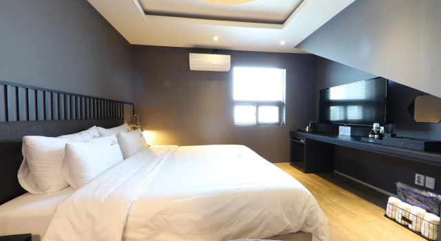 Grey70 Hotel