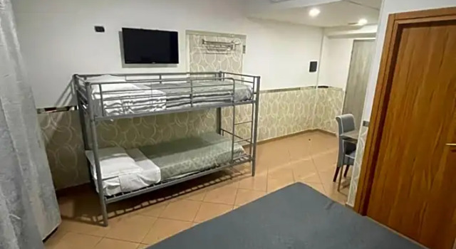 Четырёхместный номер Standard Hotel Pietrarsa Portici