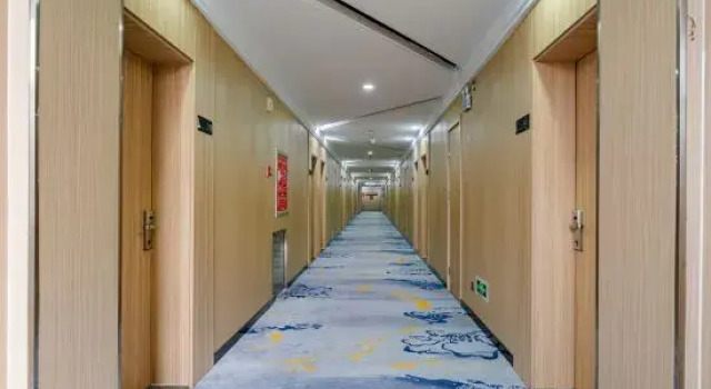Xin'gang Fashion Hotel, Rezervovat Hotel Kchaj-feng Henan