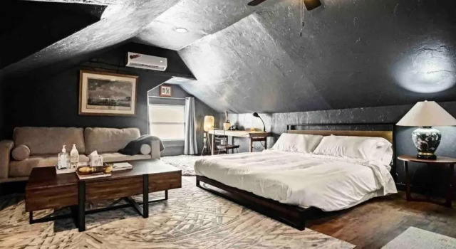 Двухместная студия Deluxe Industrial Rustic Studio Nears Asian District