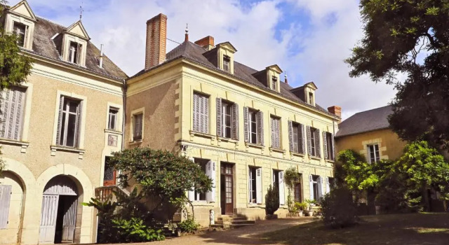 La Grande Maison, Забронировать Отель Па-де-Жё Вьен