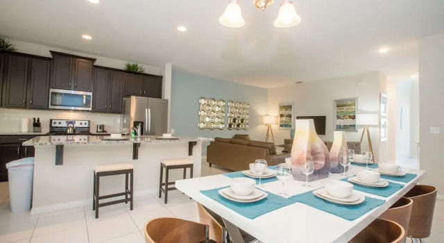 Коттедж с 4 комнатами Beautiful Furnished Townhome w/ Private Pool!
