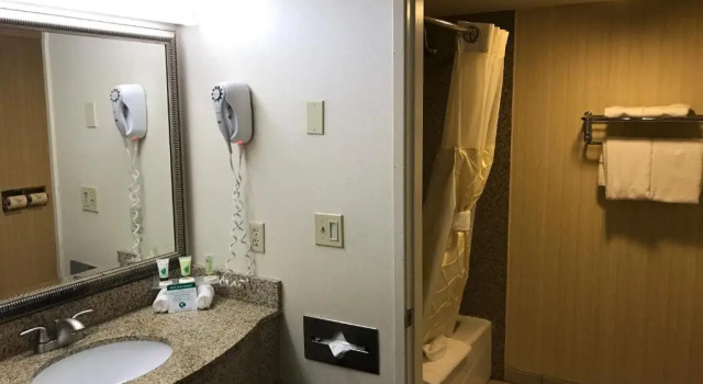 Двухместный номер Deluxe Oak Tree Inn