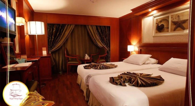M-S Royal Viking, Book Hotel Luxor 