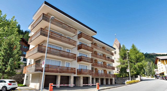 Chesa Cuntainta - St. Moritz-Chesa Cuntainta - St. Moritz 10 pax, Book Hotel St. Moritz 