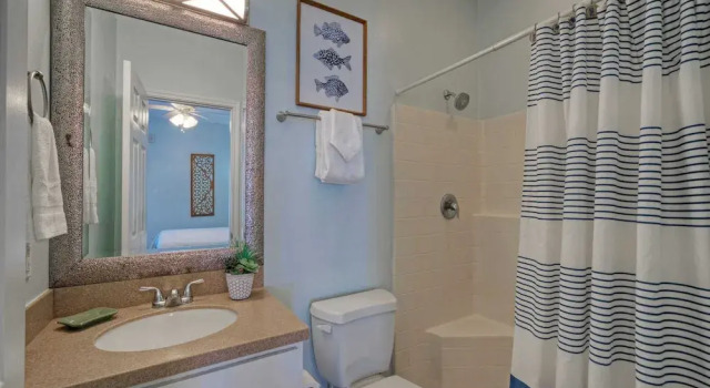 Коттедж Sleeps 16 w/ Pool + Minutes to Beach Costa Bahia - 2 Condos