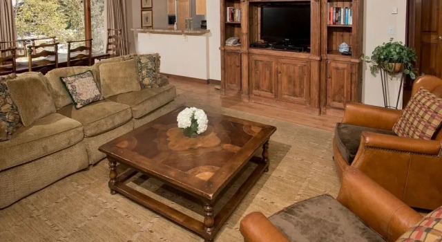 3BR Residence w/ Cozy Fire Place - Lodge at Vail by RedAwning - Save 20% on 7+ Nights!, Забронировать Апартаменты/квартира Отели Вейл с парковкой, Парковка