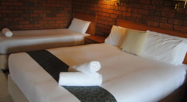 Трёхместный номер Standard Grange Burn Motel