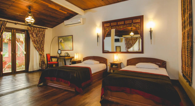 Terres Rouges Lodge, Забронировать Отель Отели Бан-Лунг 3 звезды, 3*