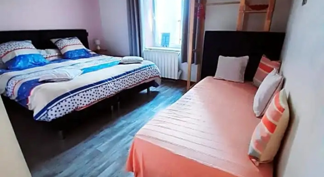 Le Logis des 3 Coeurs chambre Aeiou, Buchen Sie Hotel Saint-Cernin-de-l'Herm Black Perigord