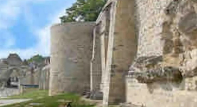 Апартаменты Suite de charme au pied de la cathédrale