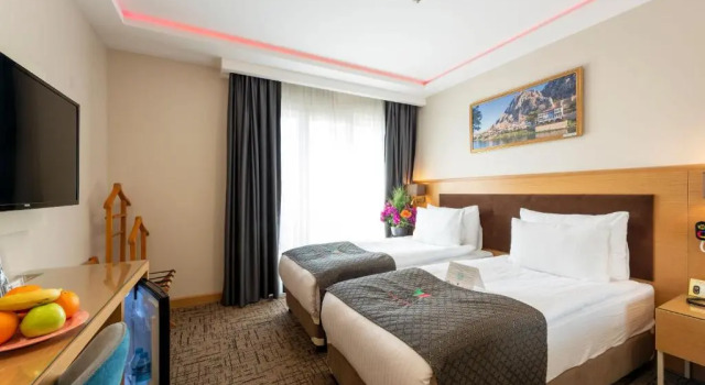 Семейный номер Standard с балконом Hotel Boursier 2 & Spa