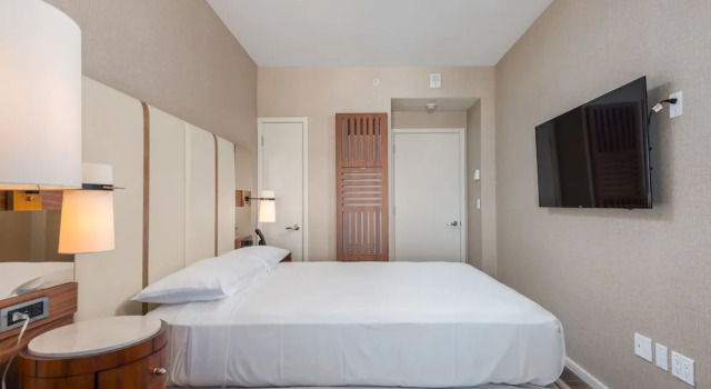 Private Residences at Conrad by Lrmb, Забронировать Отель Бизнес-отели Форт-Лодердейл, рядом с Пляж Себастьян-стрит, 4* 5*