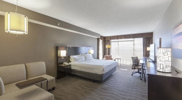 Номер Standard с балконом Holiday Inn Austin Midtown by IHG