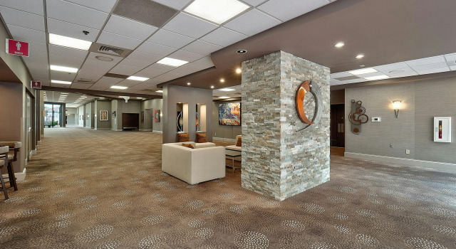 DoubleTree by Hilton Bloomington, Book Hotel Bloomington Illinois