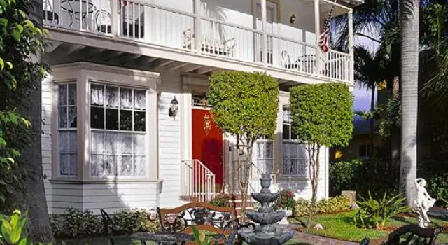 Двухместный номер Standard с балконом Sabal Palm House Bed and Breakfast
