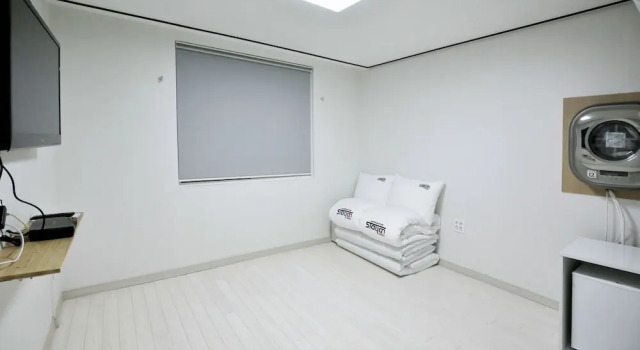 Camera Standard Stayan - Hostel