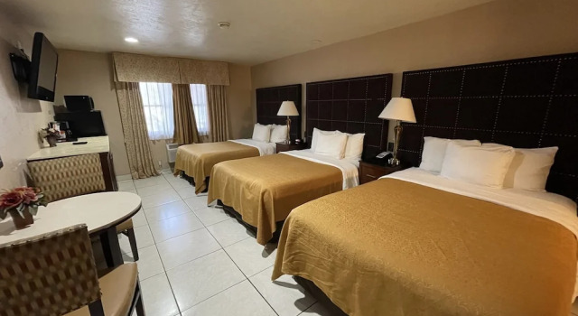 Трёхместный номер Standard Hotel Baja San Diego - A Boutique Hotel